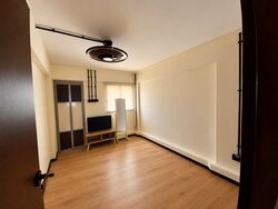 Tampines Street 42 (Tampines), Multi Generation #633742551